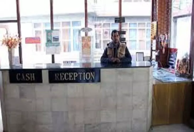 هتل Hadimba Regency, Manali