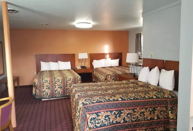 モーテル Economy Inn