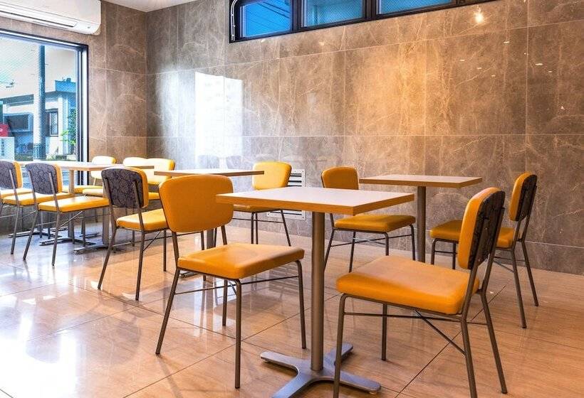 Mr.kinjo Beach Side Kafu Shi