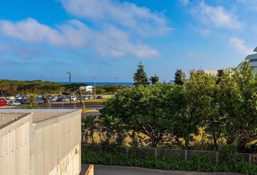 Mr.kinjo Beach Side Kafu Shi