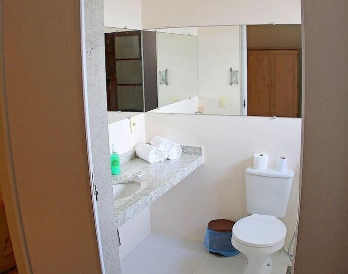 הוסטל Oceanica 1000 Beachfront Suites