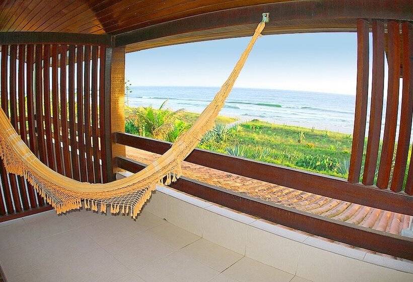 הוסטל Oceanica 1000 Beachfront Suites