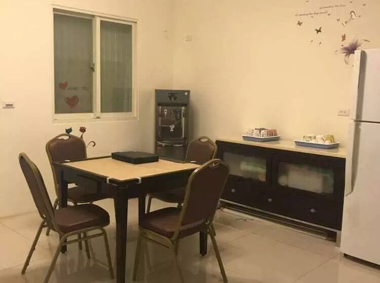 تختخواب و صبحانه Warm&sweet House