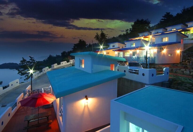 Namhae Blue & White Pension