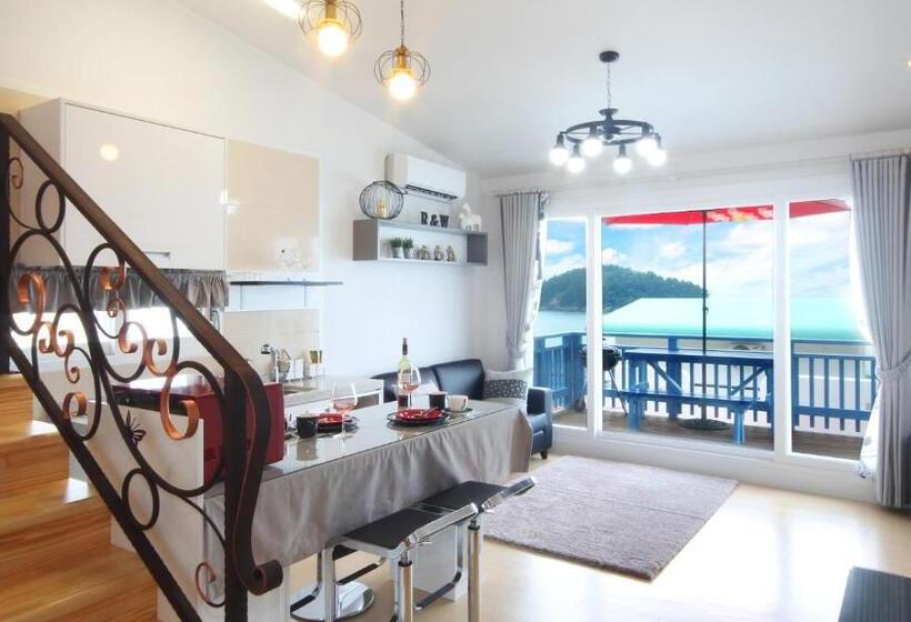 Namhae Blue & White Pension