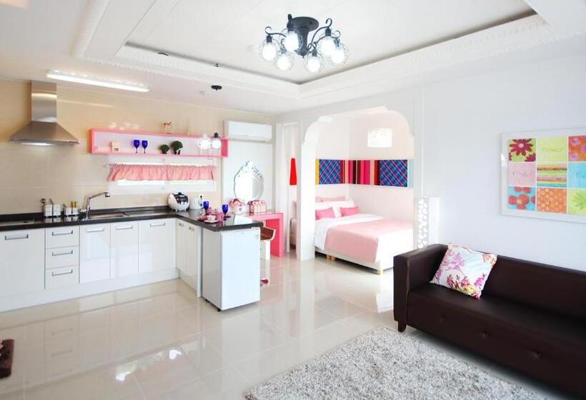 Namhae Blue & White Pension