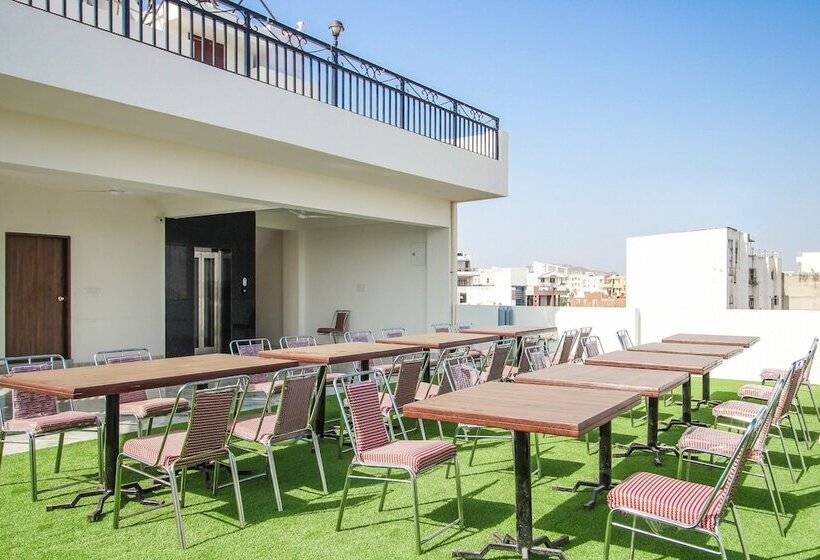 Hotel Lily Bay Prime By Oyo Rooms