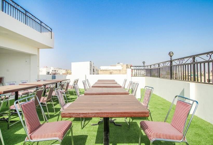 Hotel Lily Bay Prime By Oyo Rooms