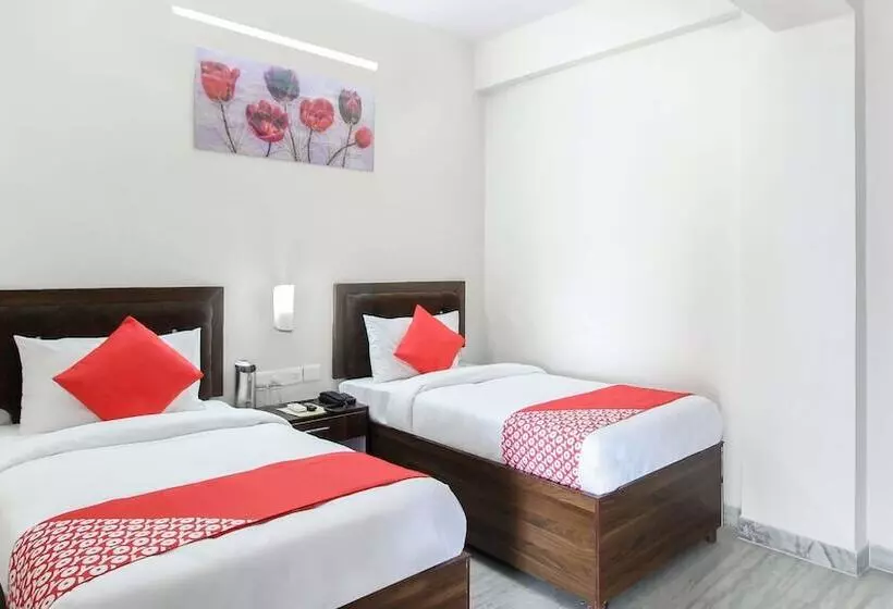 هتل Lily Bay Prime By Oyo Rooms