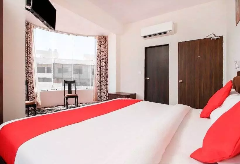 هتل Lily Bay Prime By Oyo Rooms