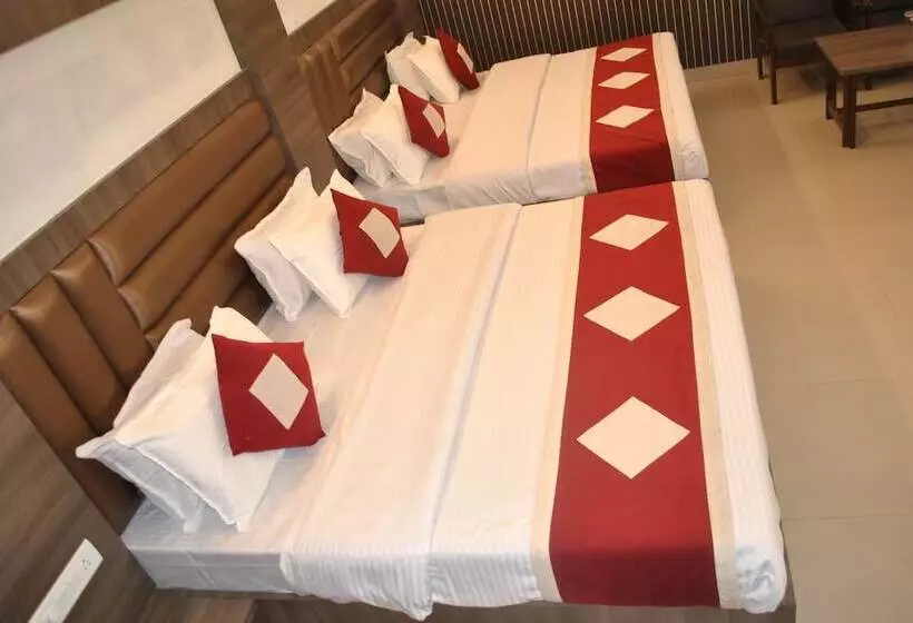 ホテル Malabar Inn By Mtmc Rooms, Katra