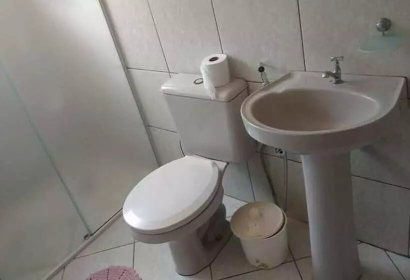 Hotelli Pousada Da Célia