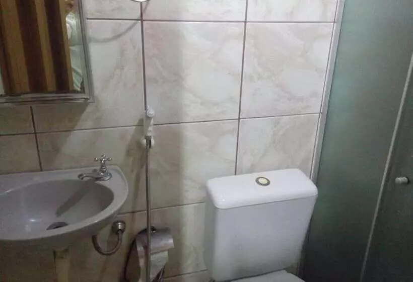 Hotelli Pousada Da Célia
