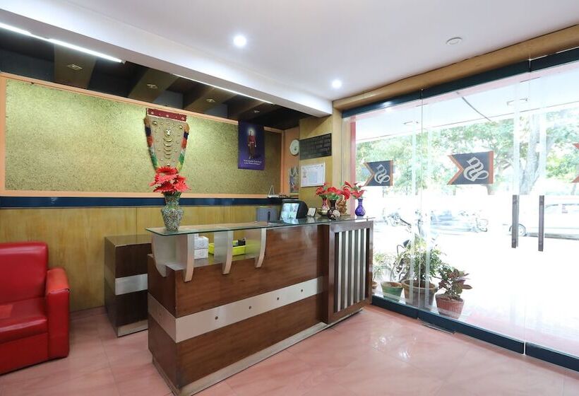 فندق Sanman Regency By Oyo Rooms