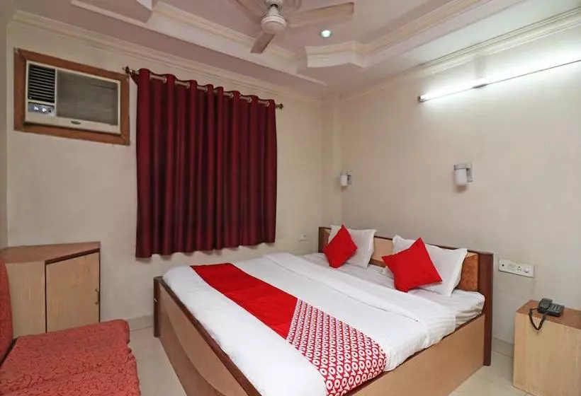 Hotelli Shiva By Oyo Rooms