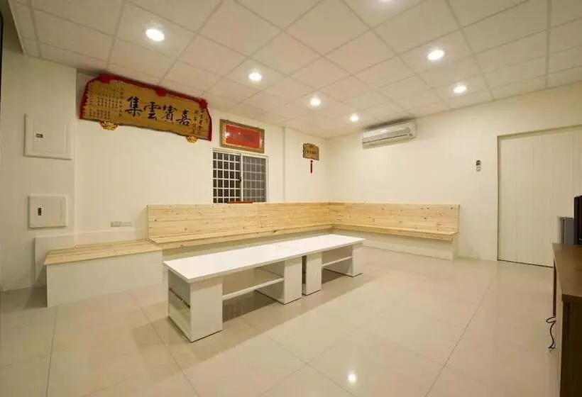پانسیون Donggang Neptune Hall