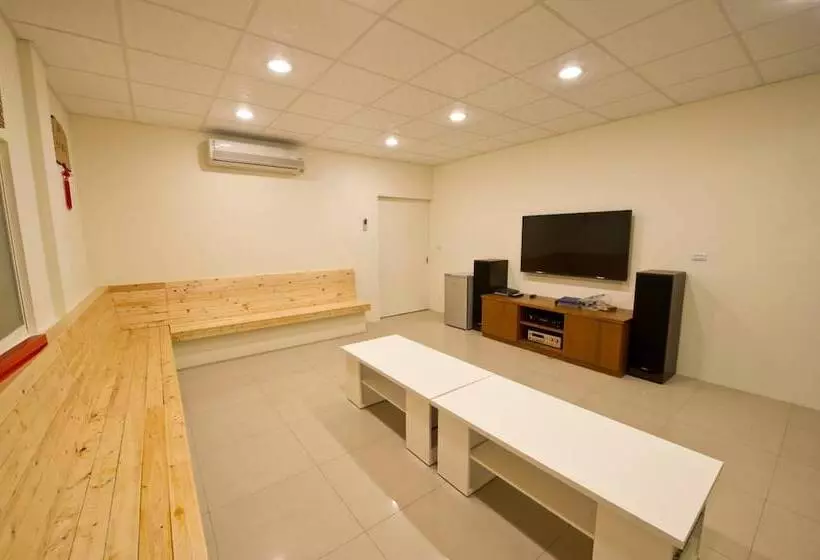 پانسیون Donggang Neptune Hall
