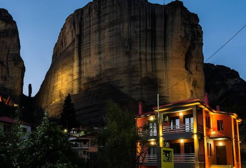 Пансион Elia Deluxe Accommodation