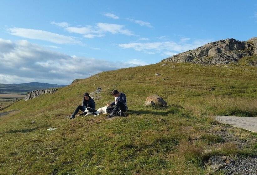 پانسیون Litlabjarg Guesthouse