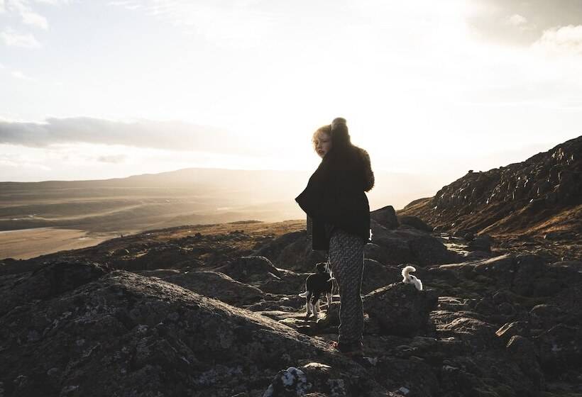 پانسیون Litlabjarg Guesthouse