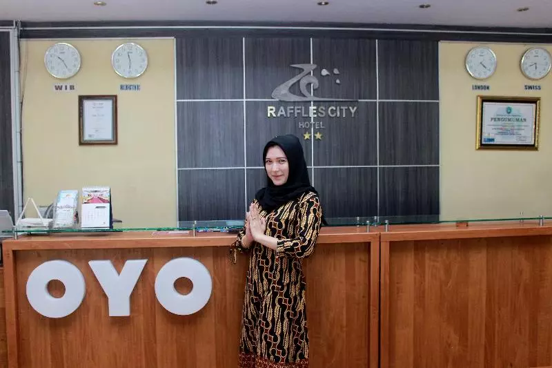 Raffles City Hotel By Oyo Rooms