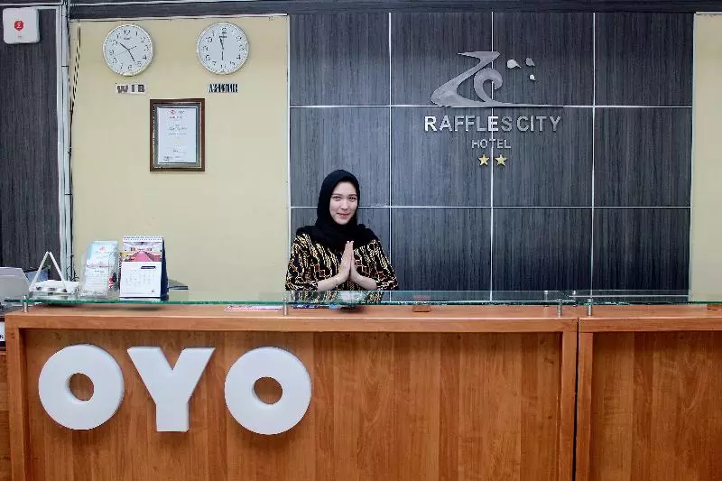 Raffles City Hotel By Oyo Rooms