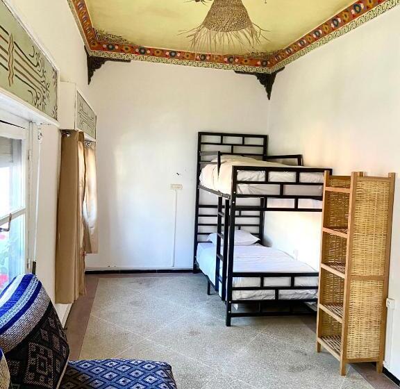 هاستل Kasbari House