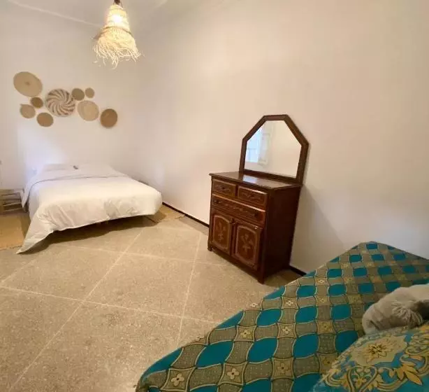 Retkeilymaja Kasbari House