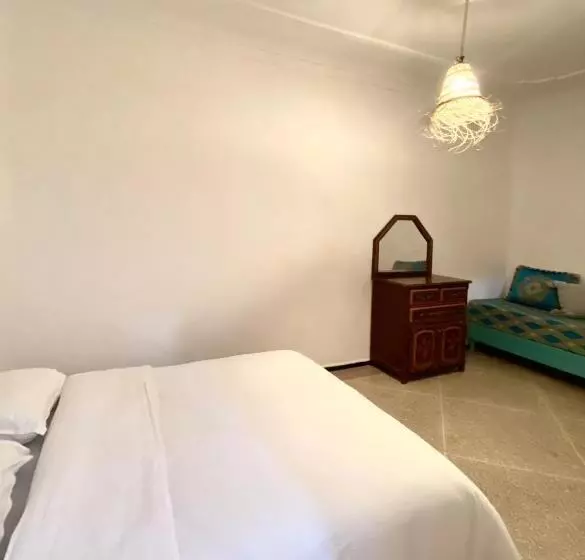 Retkeilymaja Kasbari House