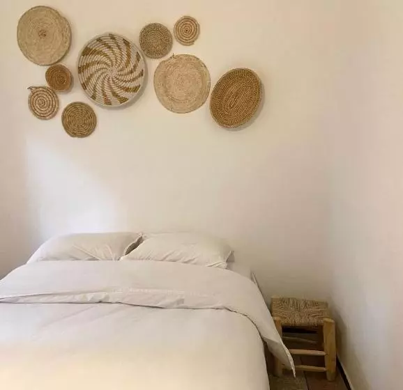 Retkeilymaja Kasbari House