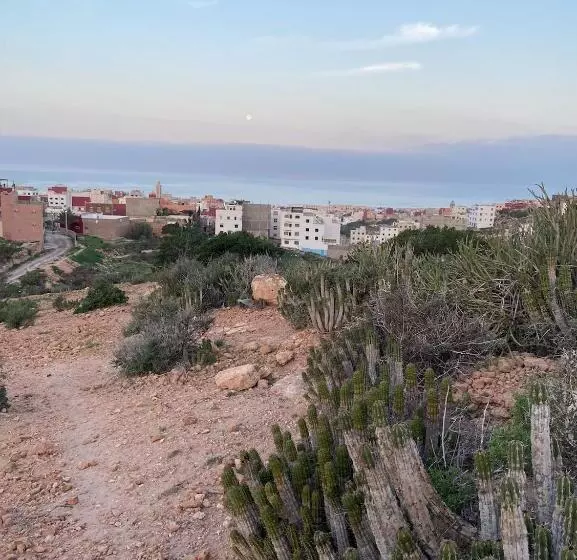 Retkeilymaja Kasbari House