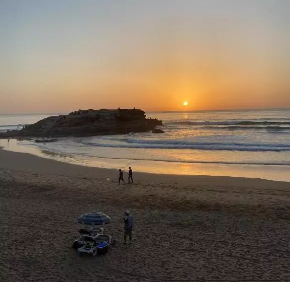 Retkeilymaja Kasbari House