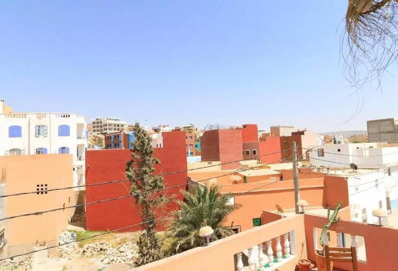 Retkeilymaja Kasbari House