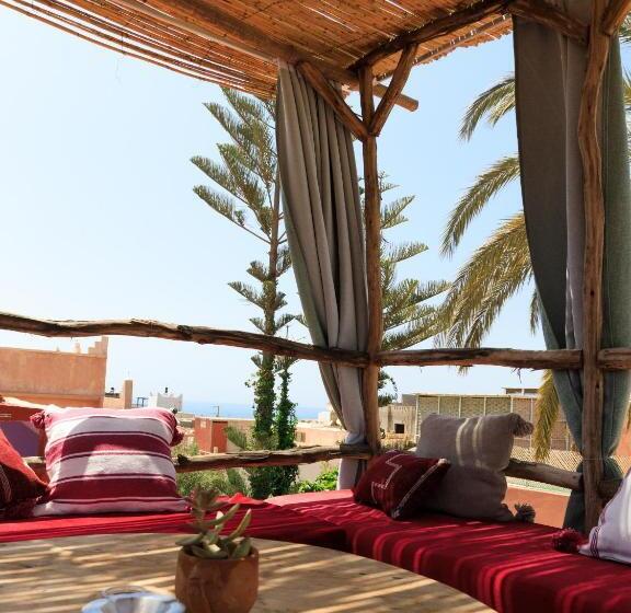 هاستل Kasbari House