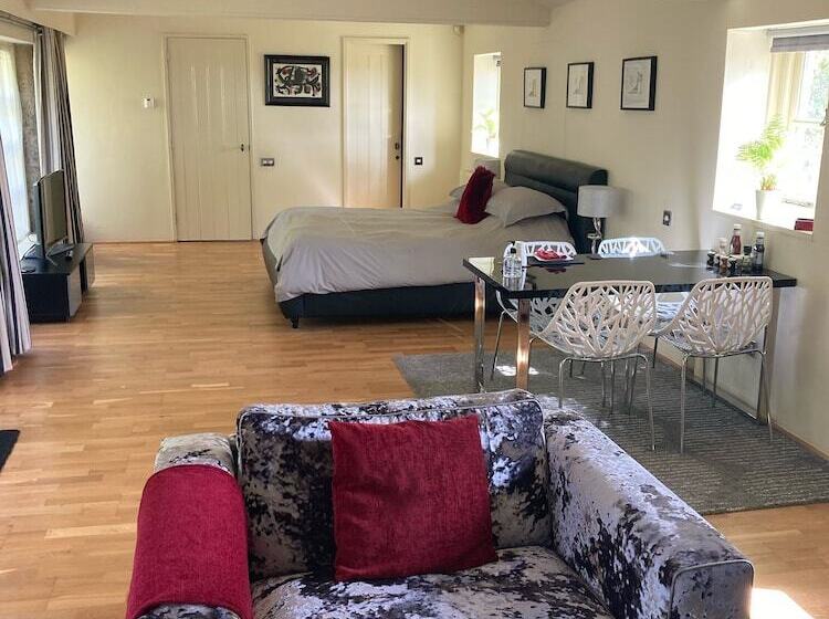 مبيت وإفطار Hemples Lodge