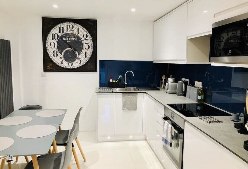 تختخواب و صبحانه Oxford Studios