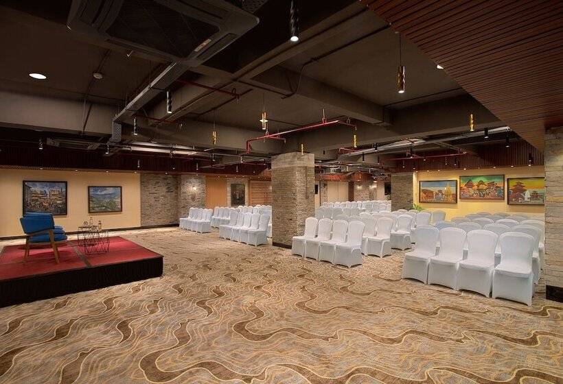 هتل Aloft Kathmandu Thamel