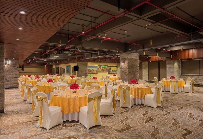 هتل Aloft Kathmandu Thamel