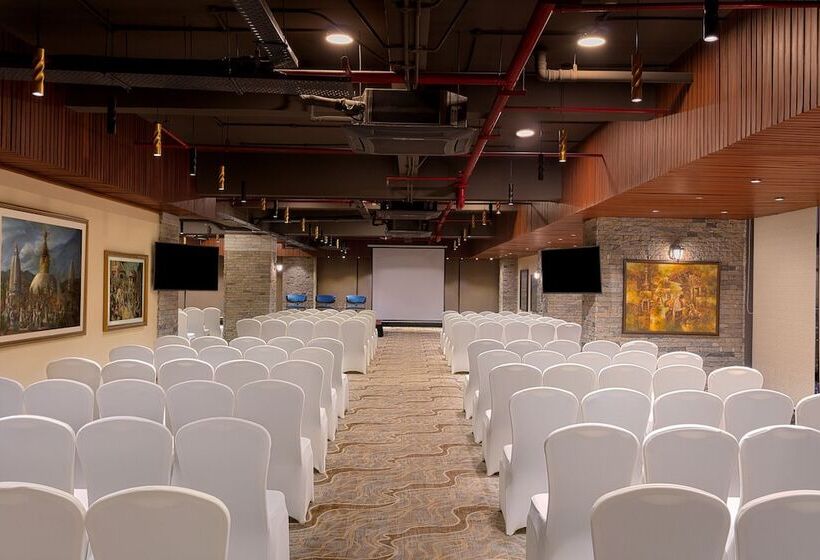 هتل Aloft Kathmandu Thamel