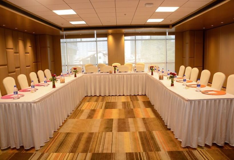 هتل Aloft Kathmandu Thamel