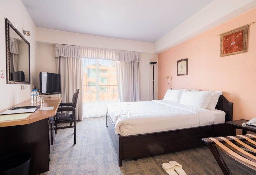 هتل Beer Garden Inn