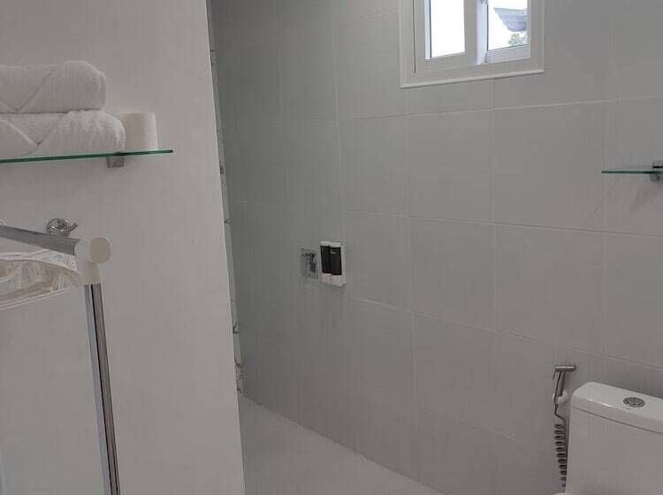 هتل Harman Suites Moalboal