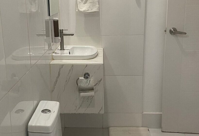 هتل Harman Suites Moalboal