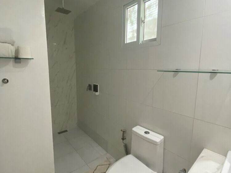 هتل Harman Suites Moalboal