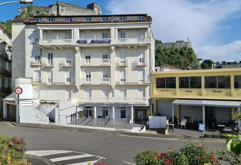 ホテル Hôtel Marquette