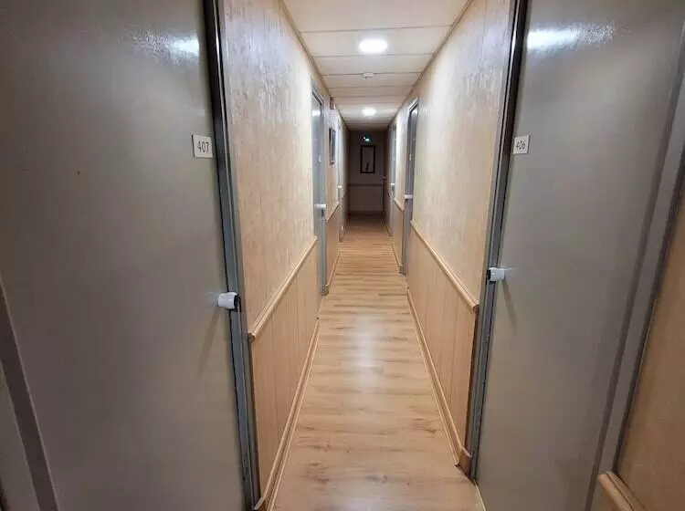 ホテル Hôtel Marquette