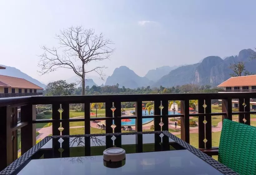 Hotelli Tmark Resort Vang Vieng