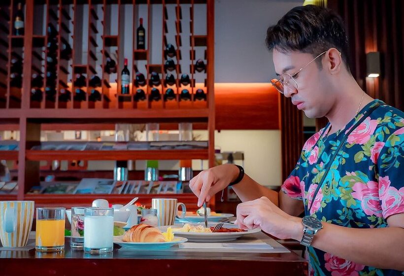 בית מלון כפרי Tmark Resort Vang Vieng