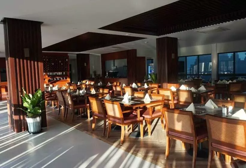 Hotelli Tmark Resort Vang Vieng