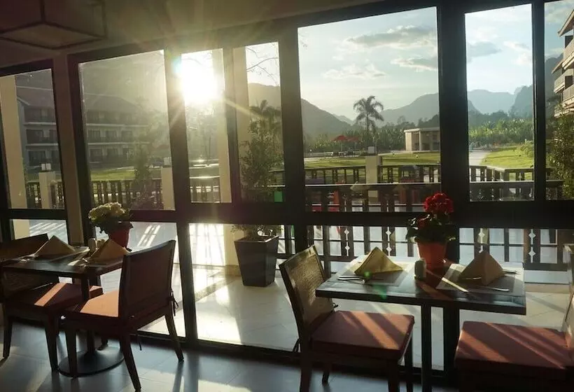 Hotelli Tmark Resort Vang Vieng